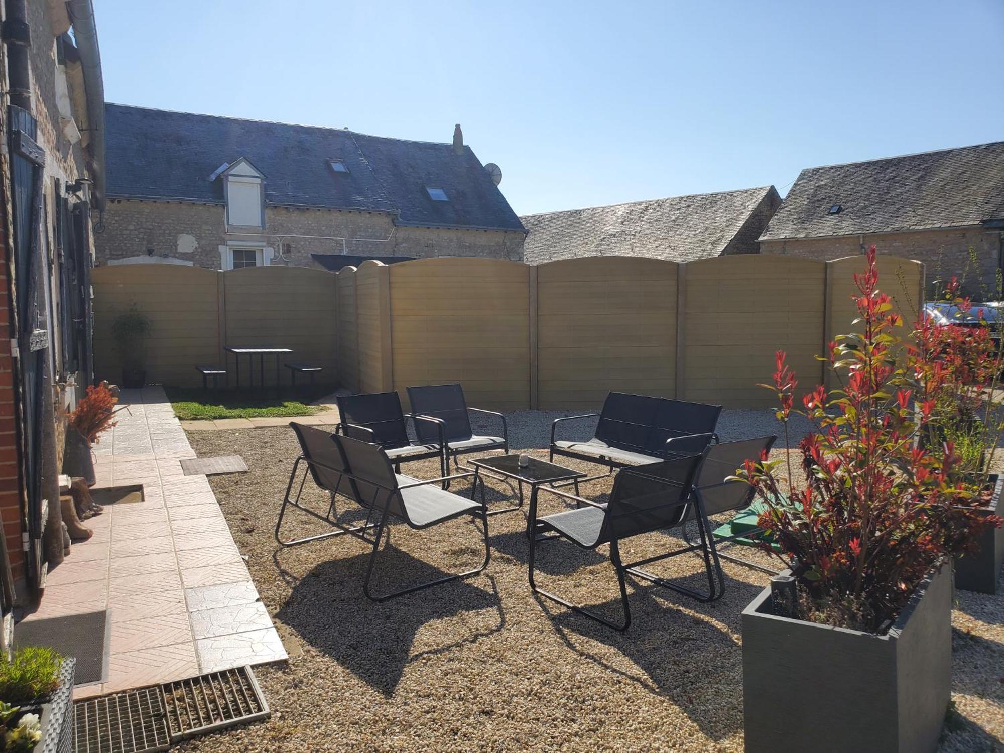 Bed and Breakfast La Petite Folie Eole-en-Beauce Экстерьер фото