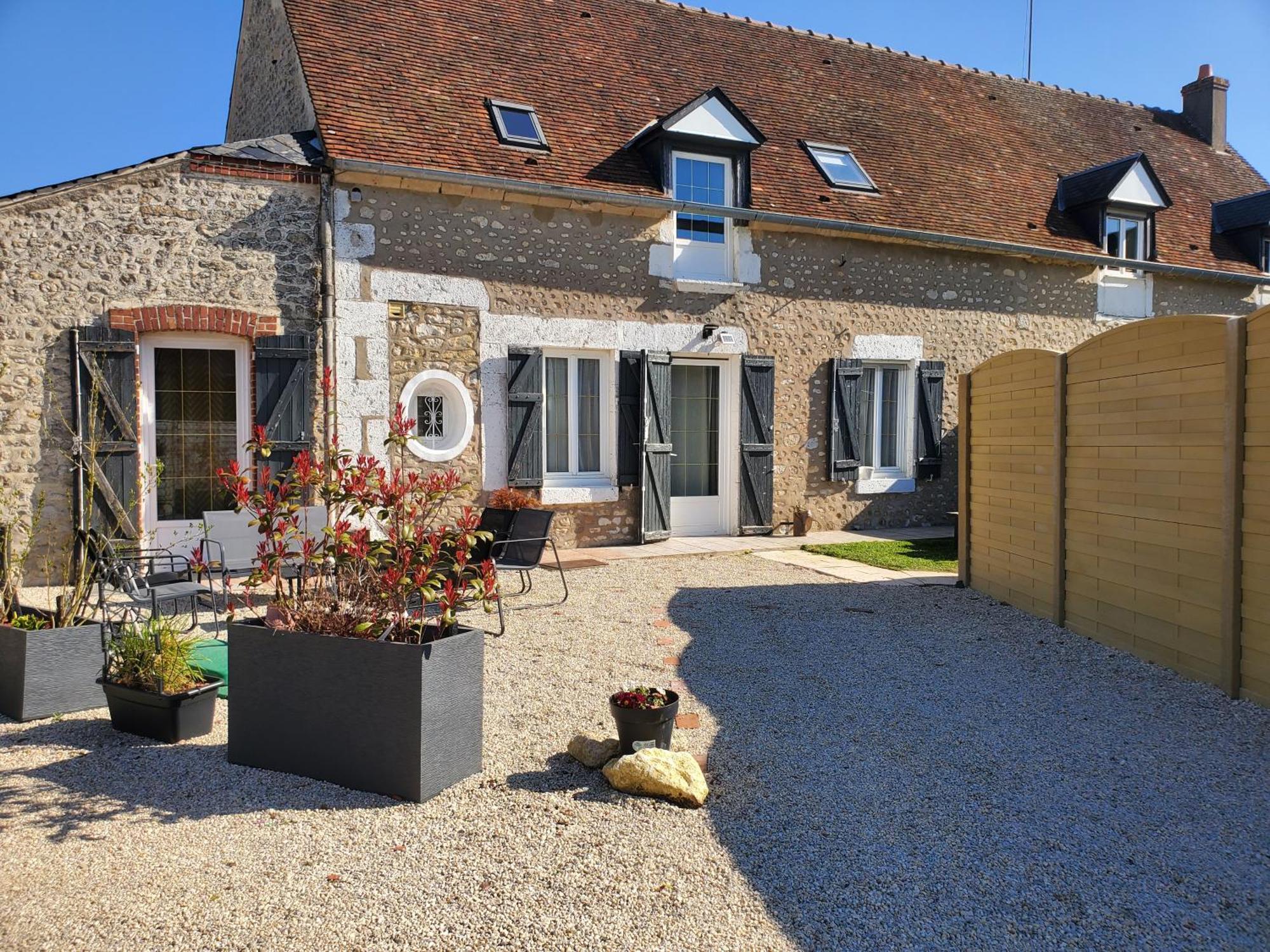 Bed and Breakfast La Petite Folie Eole-en-Beauce Экстерьер фото